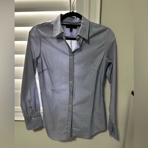 Banana Republic Fitted Button Up Shirt